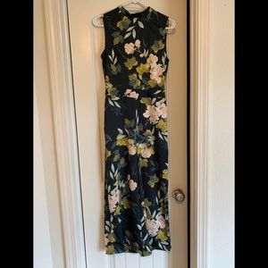 MissGuided Size 4 Cropped Jumpsuit